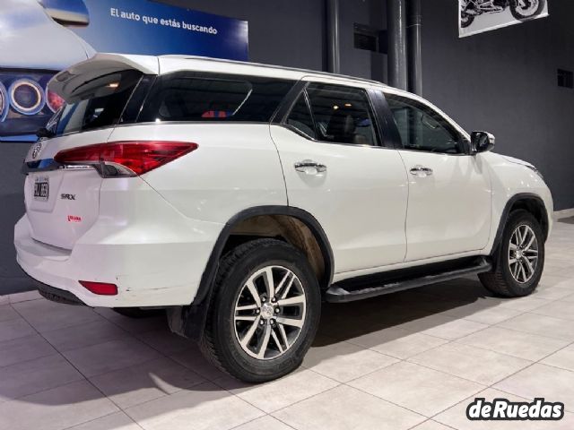 Toyota Hilux SW4 Usado en Mendoza, deRuedas