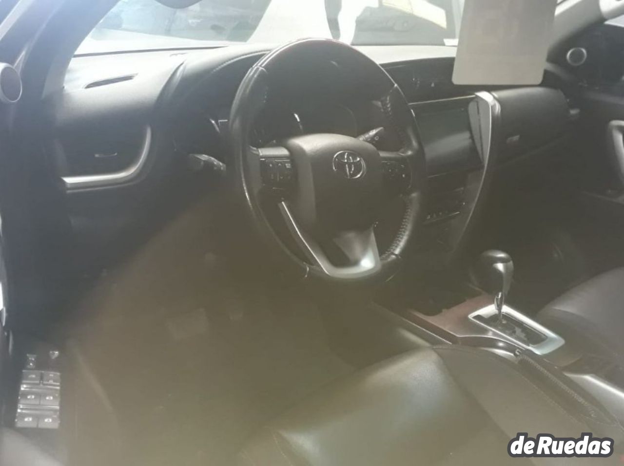 Toyota Hilux SW4 Usado en Córdoba, deRuedas