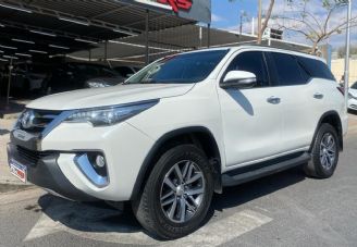 Toyota Hilux SW4 Usado en San Juan Financiado