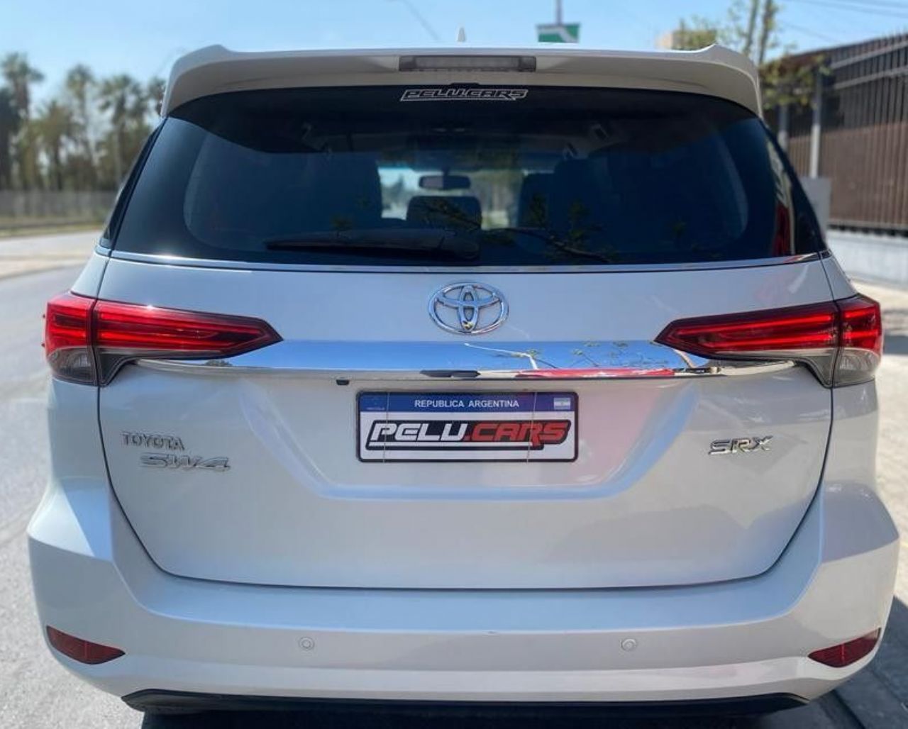 Toyota Hilux SW4 Usado en San Juan, deRuedas