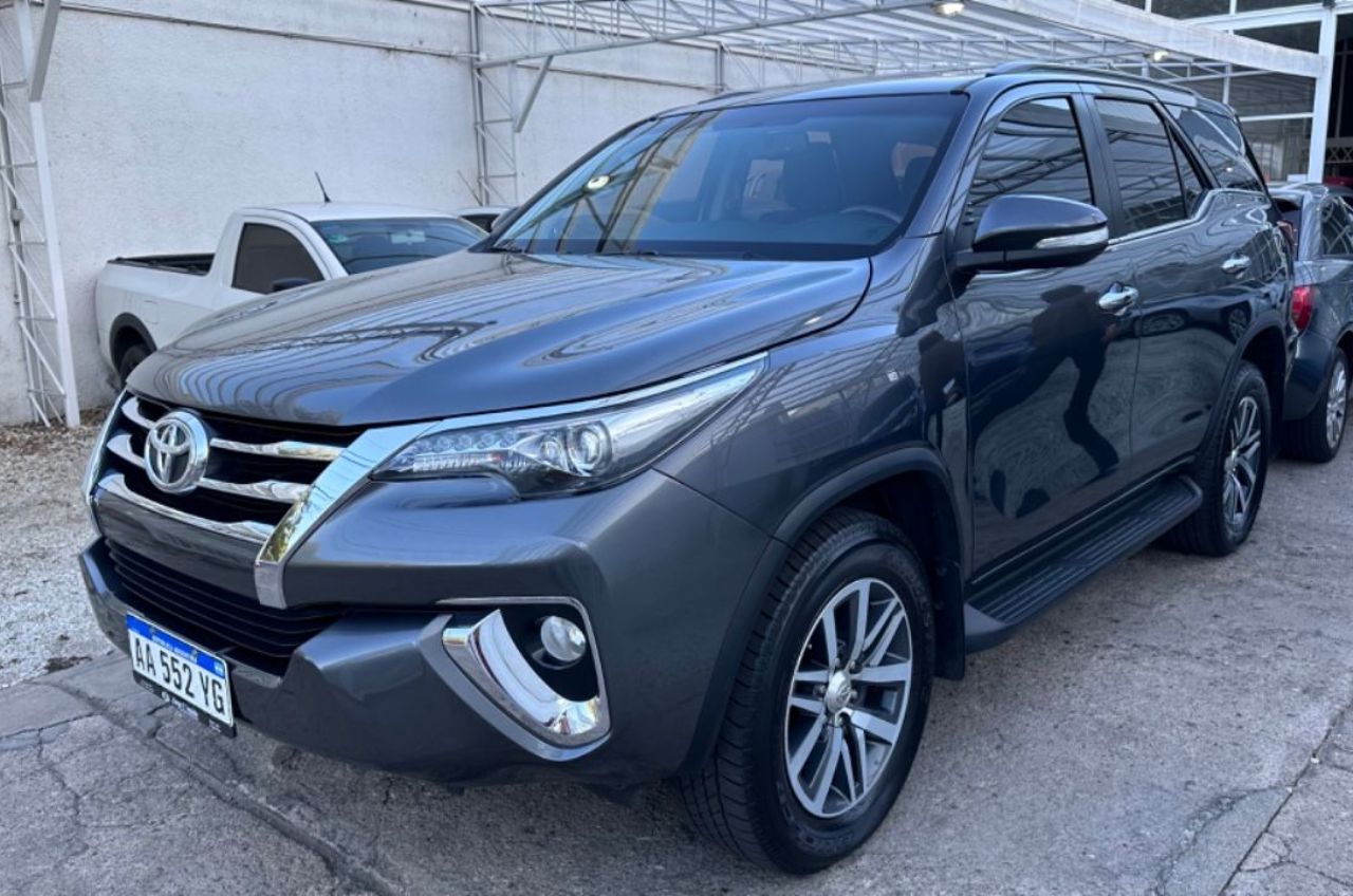 Toyota Hilux SW4 Usado en San Luis, deRuedas