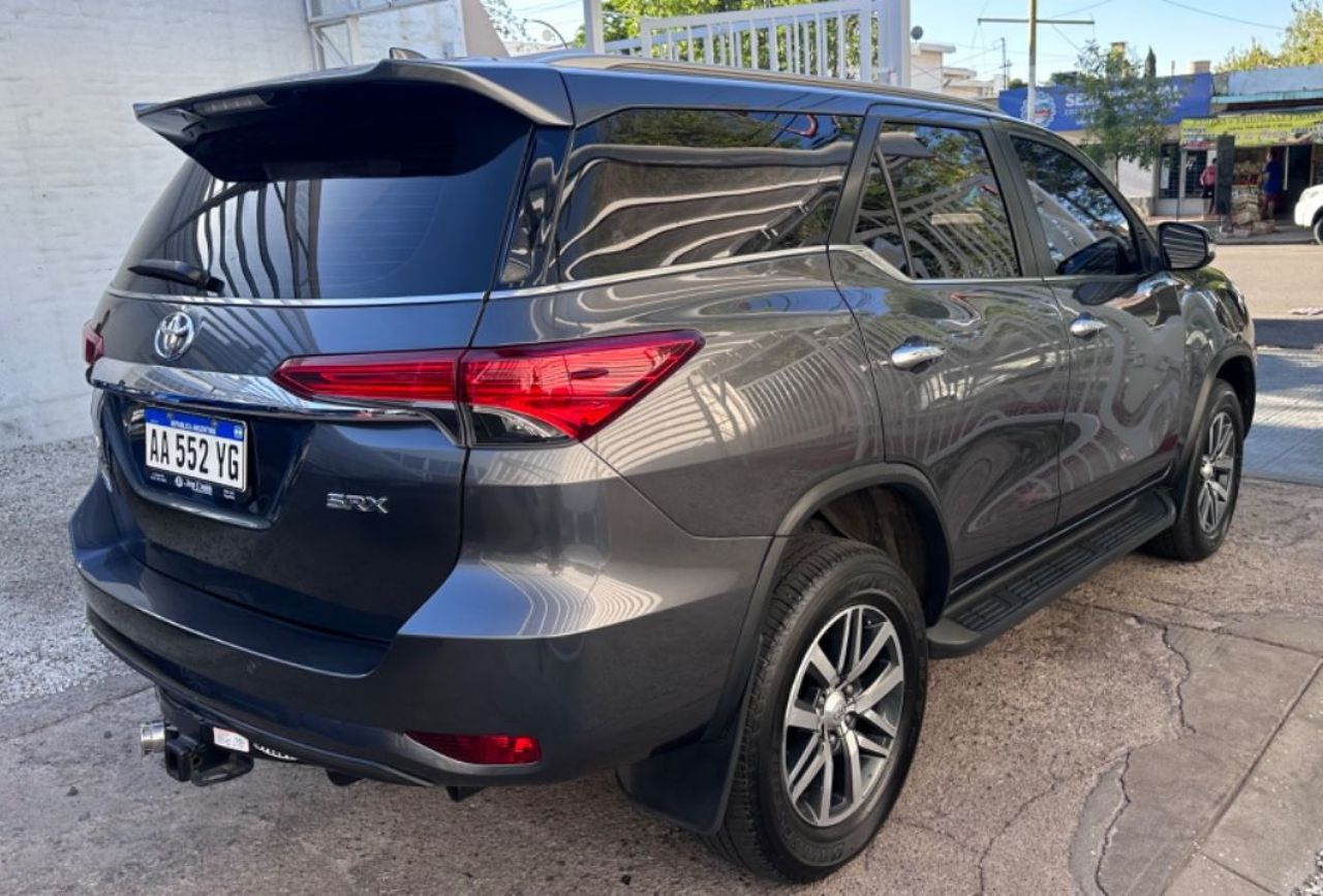 Toyota Hilux SW4 Usado en San Luis, deRuedas