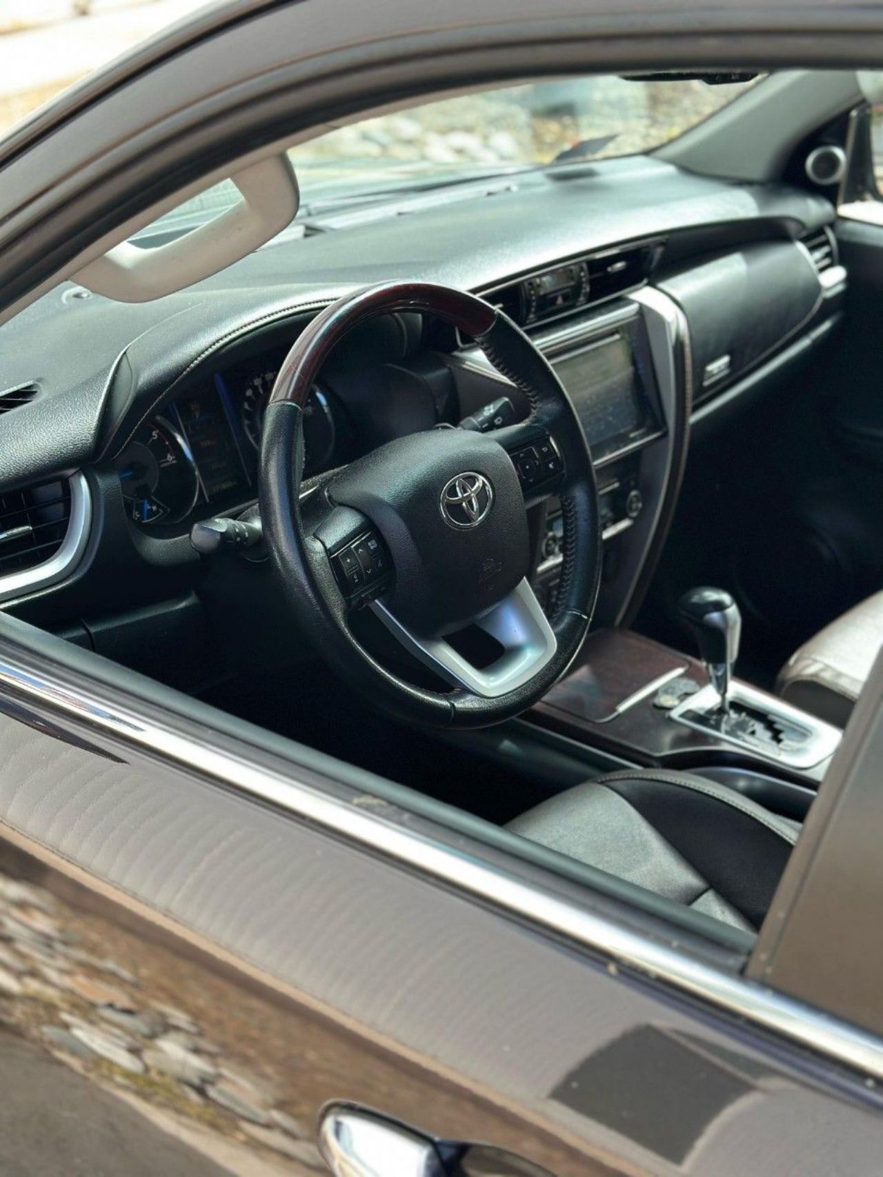 Toyota Hilux SW4 Usado en Mendoza, deRuedas