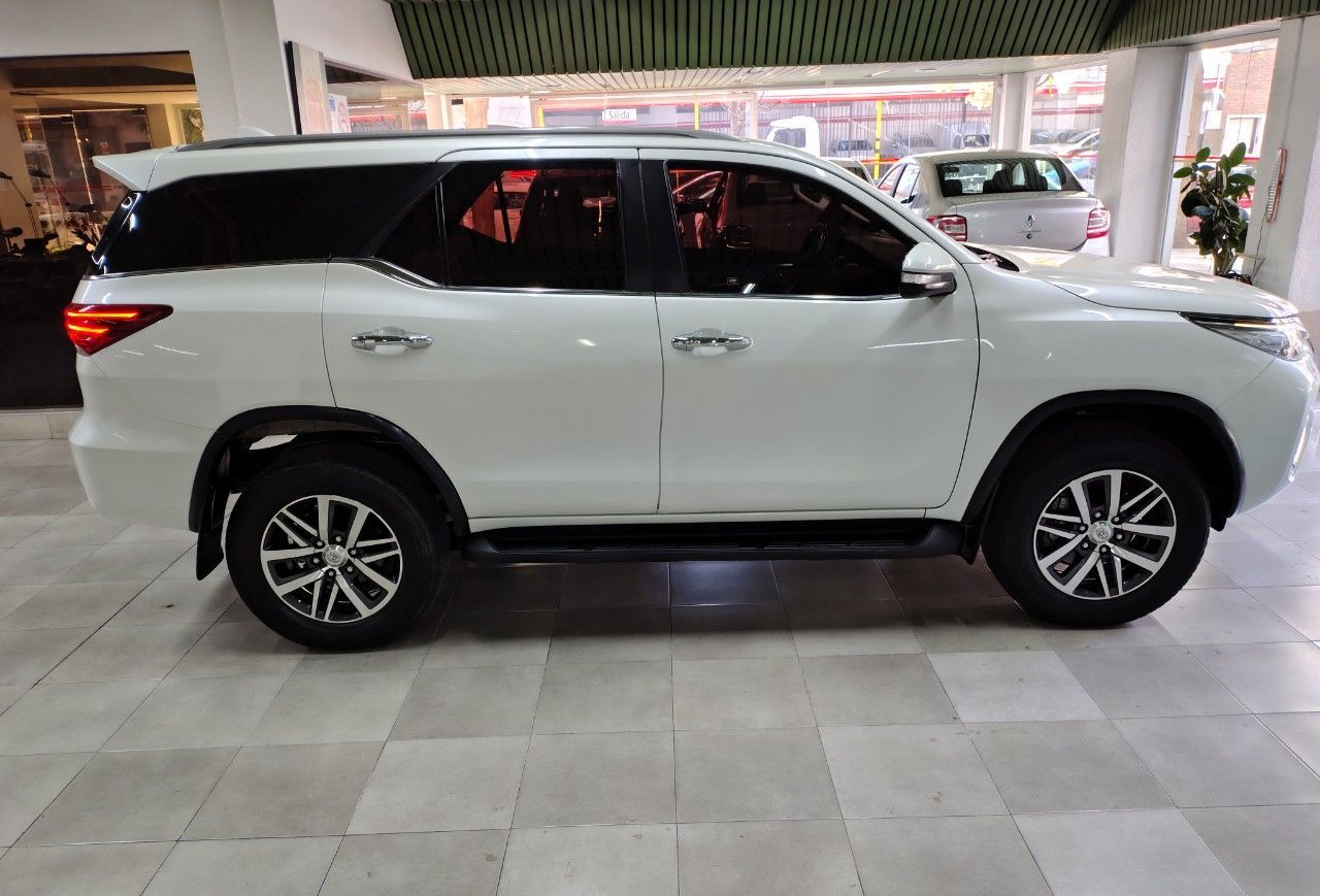 Toyota Hilux SW4 Usado en Mendoza, deRuedas