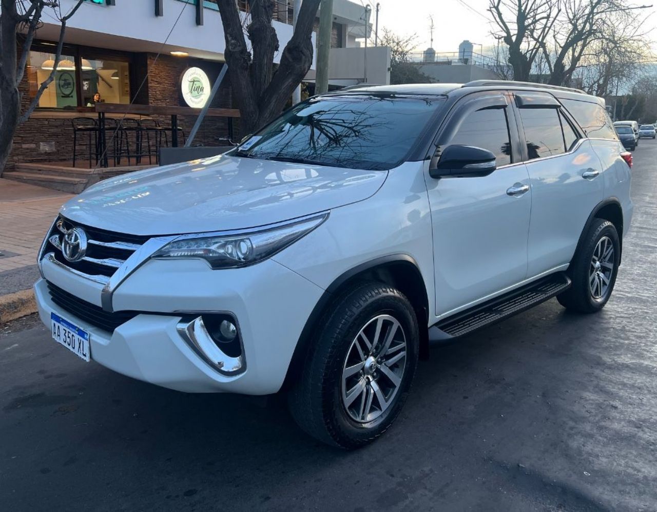 Toyota Hilux SW4 Usado en Mendoza, deRuedas