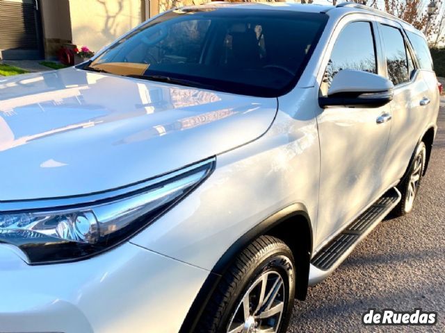 Toyota Hilux SW4 Usado en Mendoza, deRuedas