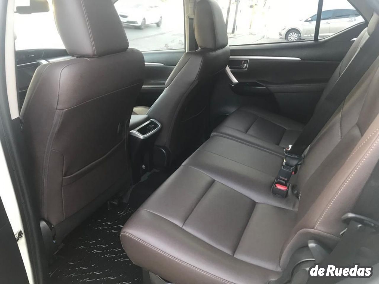 Toyota Hilux SW4 Usado en Córdoba, deRuedas