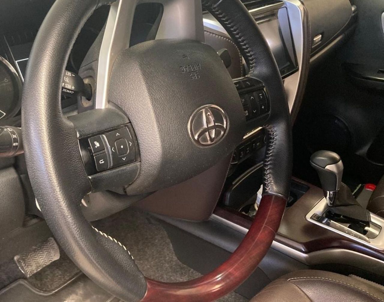Toyota Hilux SW4 Usado en Mendoza, deRuedas