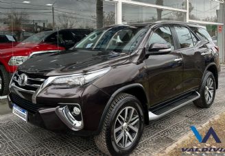 Toyota Hilux SW4 Usado en San Juan Financiado