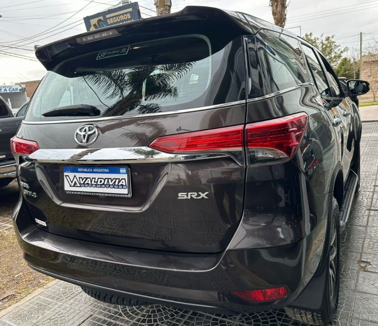 Toyota Hilux SW4 Usado en San Juan, deRuedas