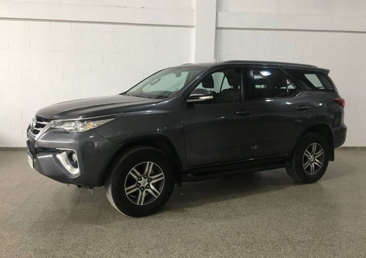 Toyota Hilux SW4 Usado en San Luis, deRuedas