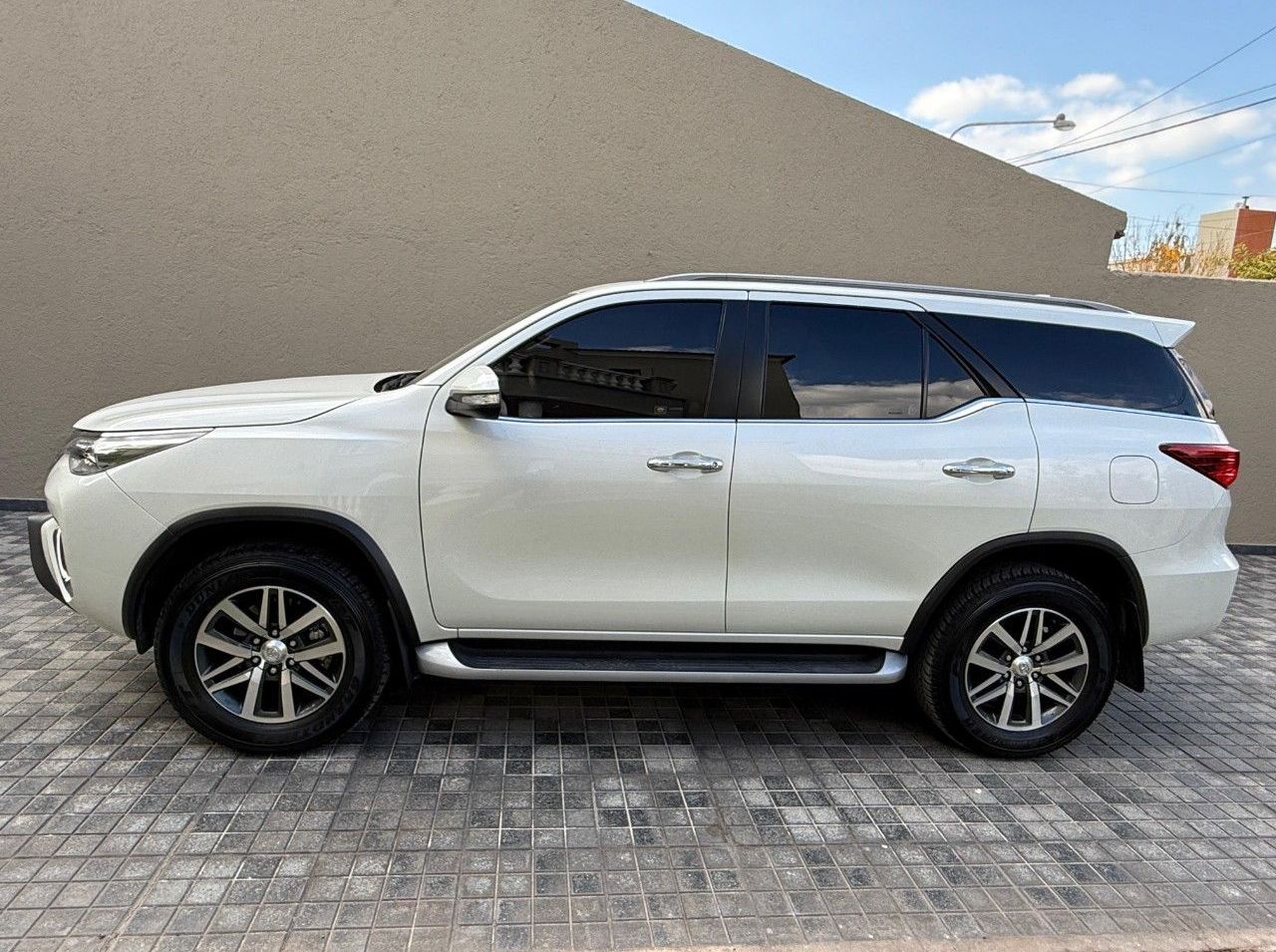 Toyota Hilux SW4 Usado en Mendoza, deRuedas