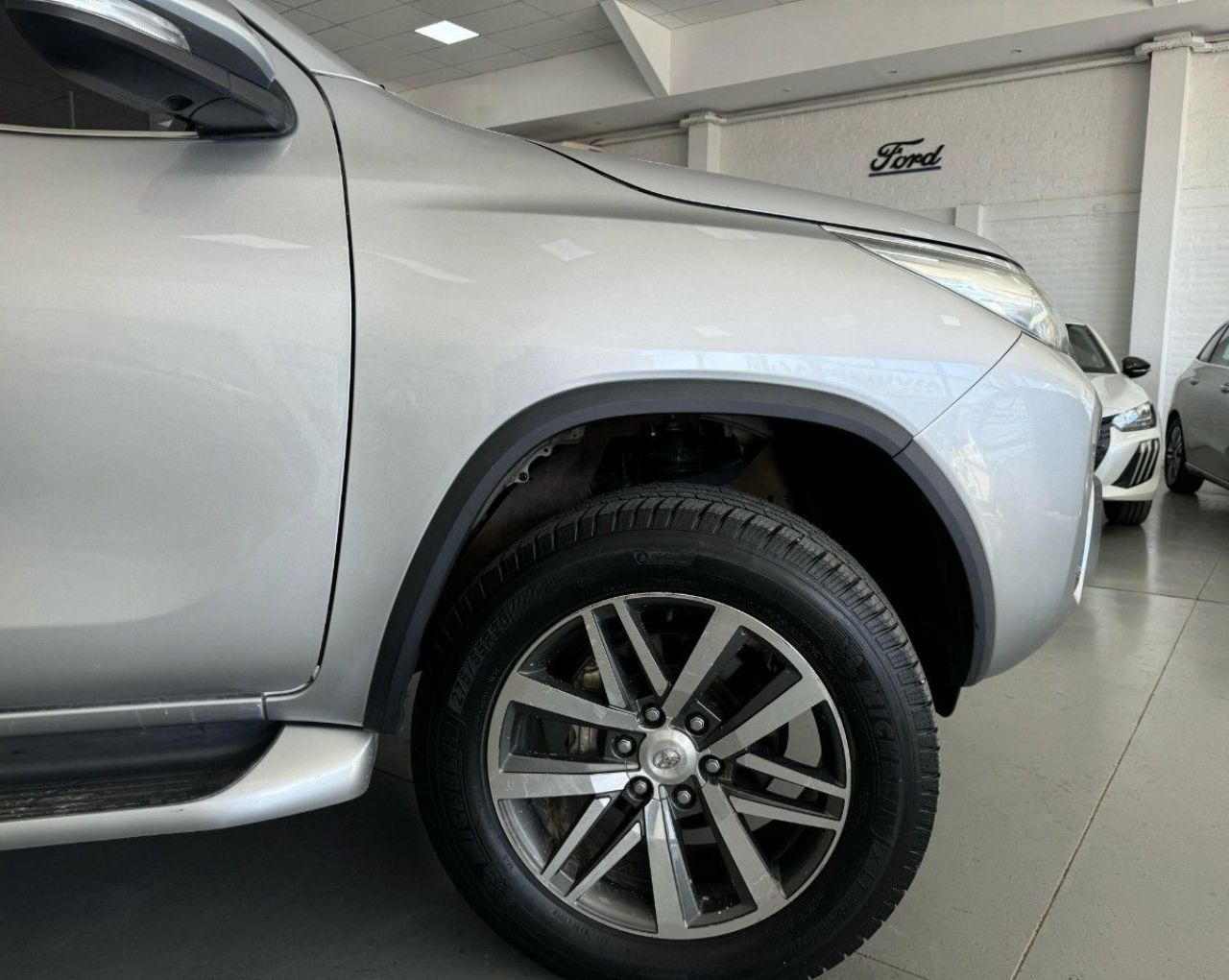 Toyota Hilux SW4 Usado Financiado en San Juan, deRuedas