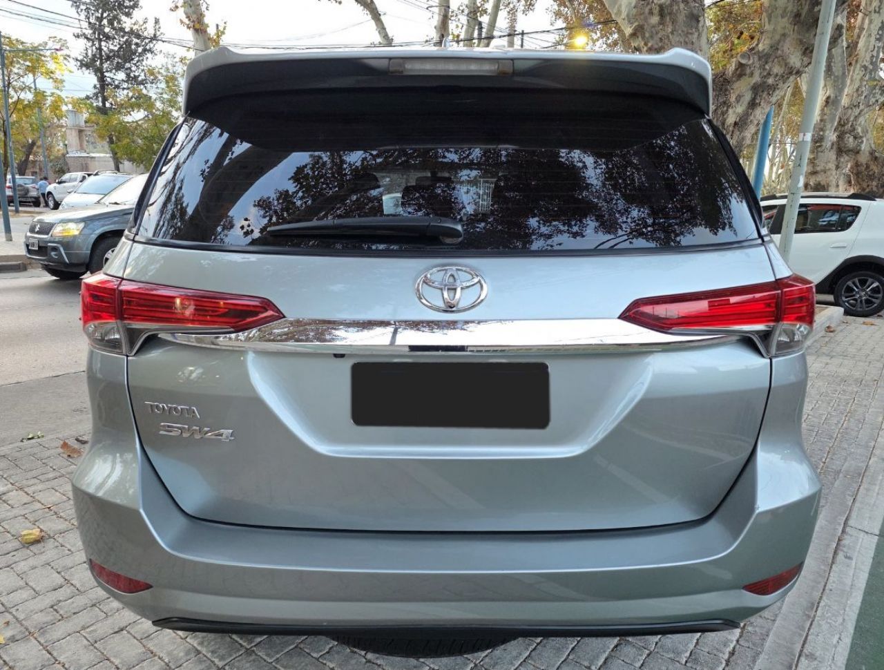 Toyota Hilux SW4 Usado en Mendoza, deRuedas