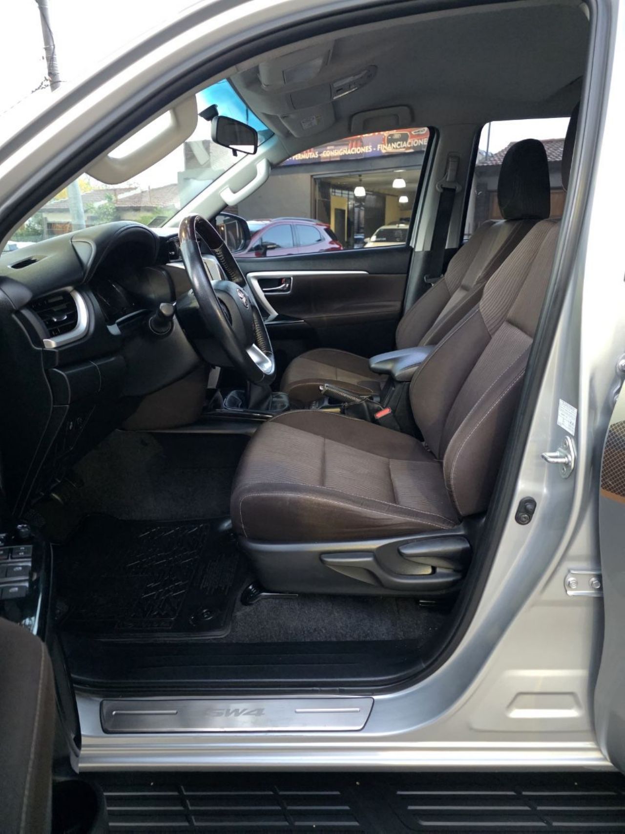 Toyota Hilux SW4 Usado en Mendoza, deRuedas