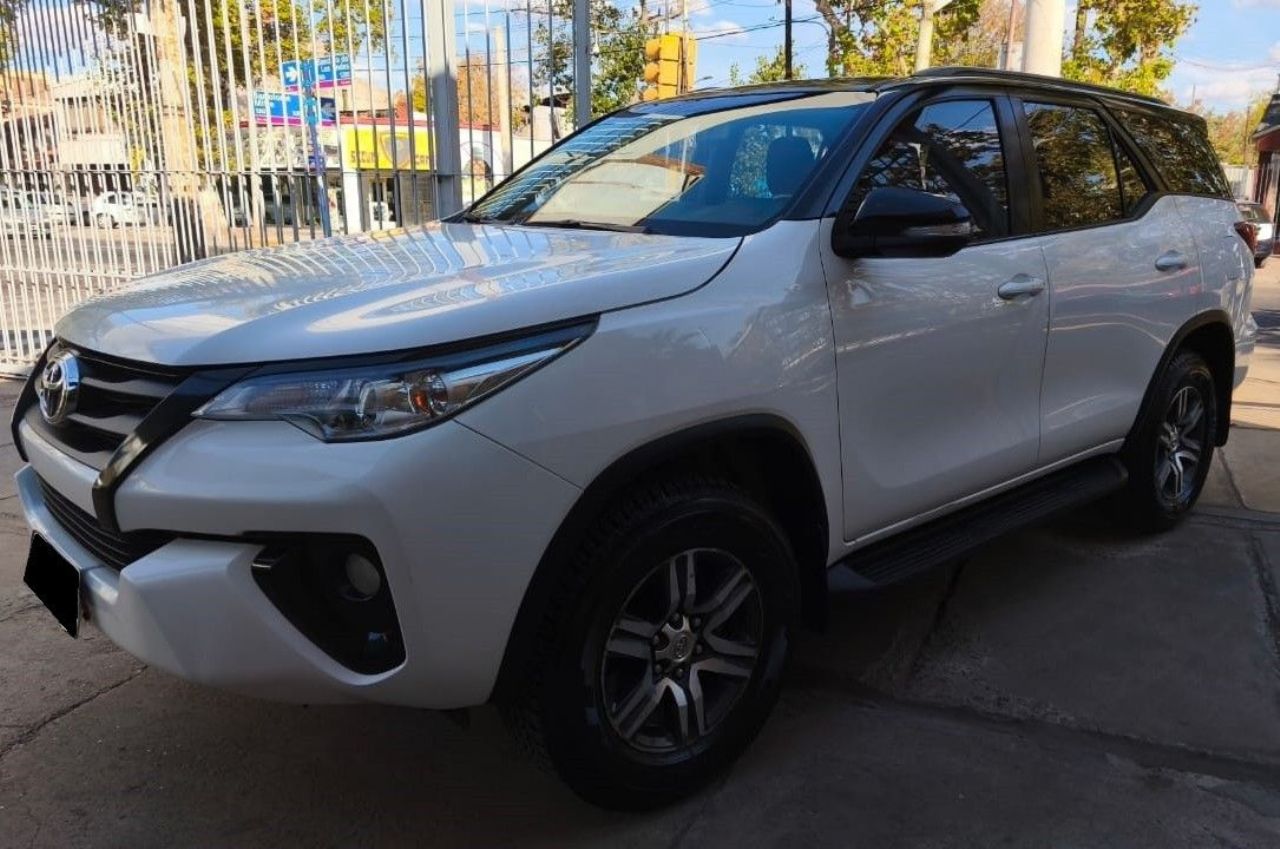 Toyota Hilux SW4 Usado en Mendoza, deRuedas