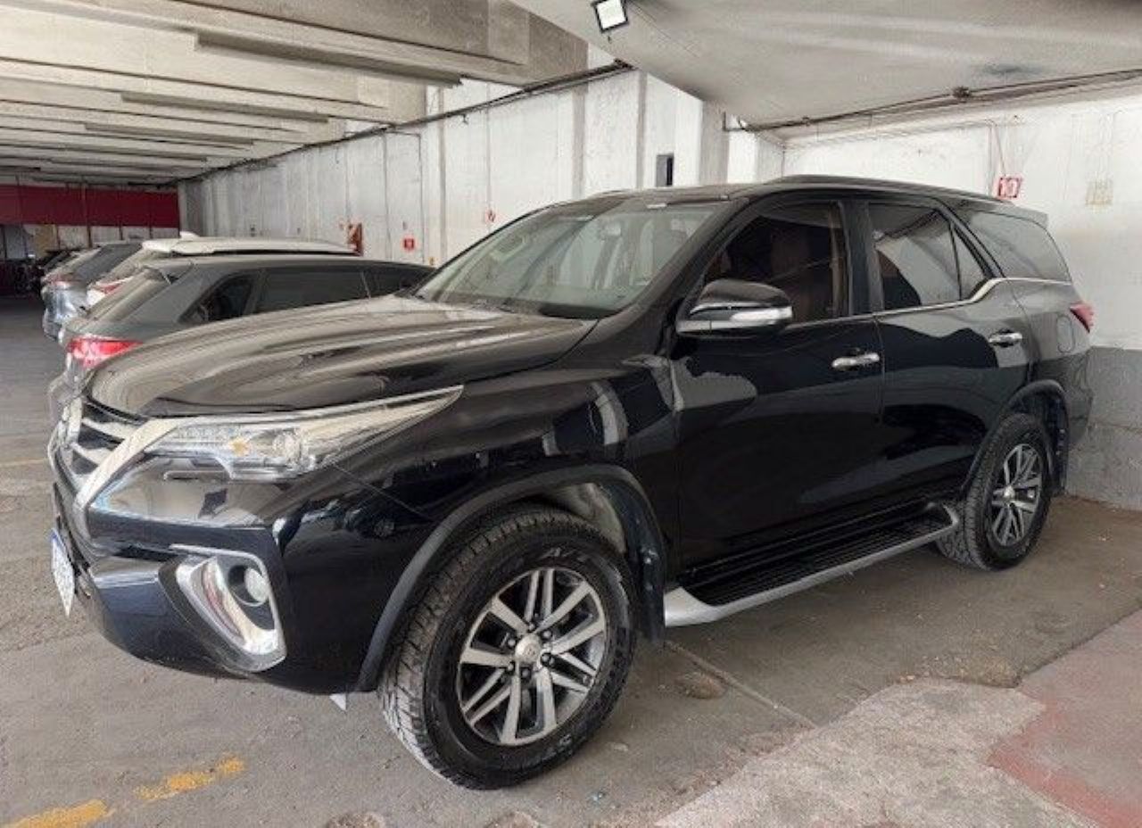 Toyota Hilux SW4 Usado en Mendoza, deRuedas