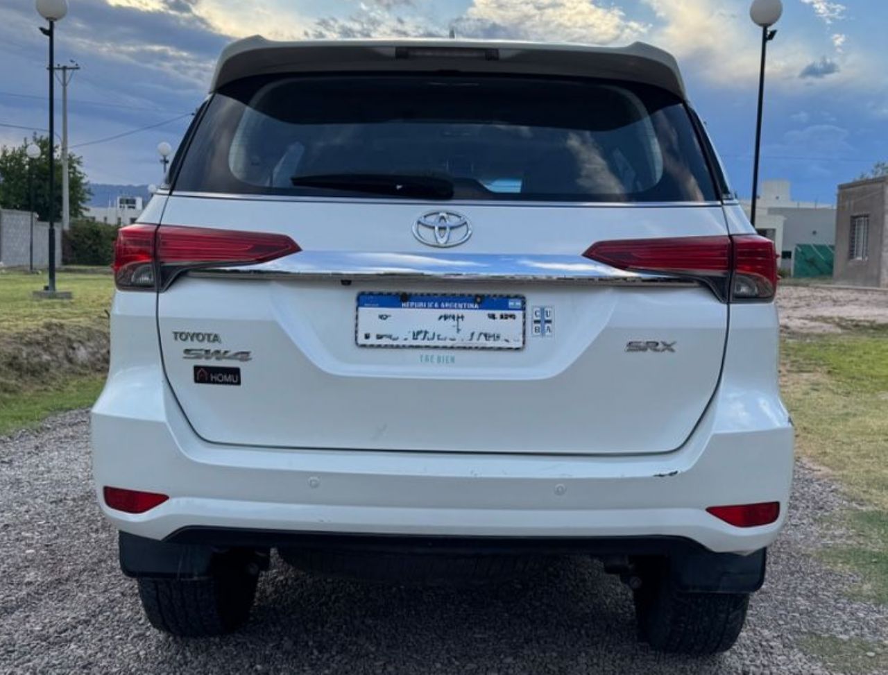 Toyota Hilux SW4 Usado en San Juan, deRuedas