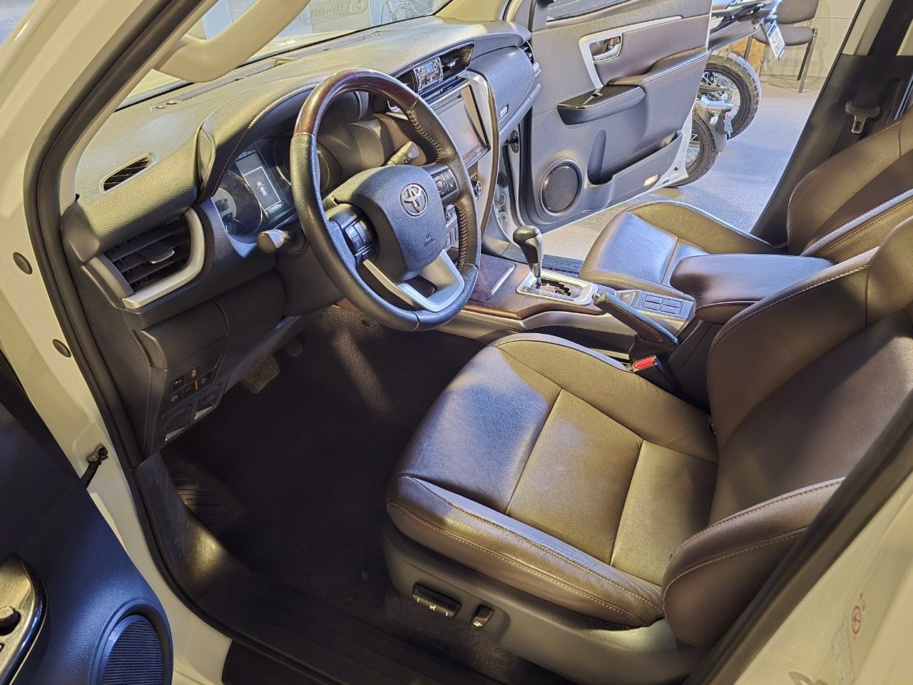 Toyota Hilux SW4 Usado Financiado en Mendoza, deRuedas