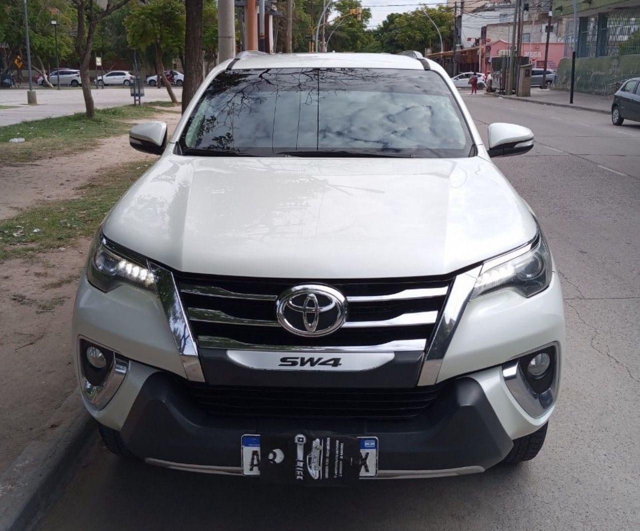 Toyota Hilux SW4 Usado en Santiago Del Estero, deRuedas
