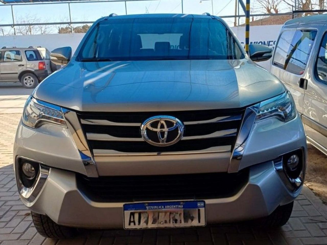 Toyota Hilux SW4 Usado en Mendoza, deRuedas