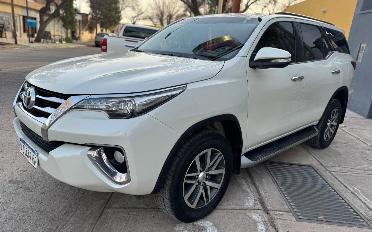 Toyota Hilux SW4 Usado en Mendoza, deRuedas