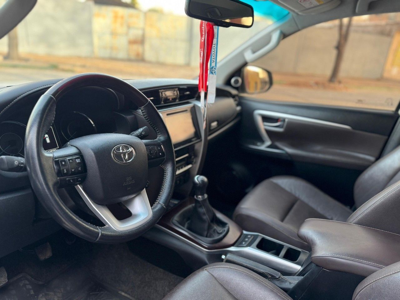 Toyota Hilux SW4 Usado en Mendoza, deRuedas