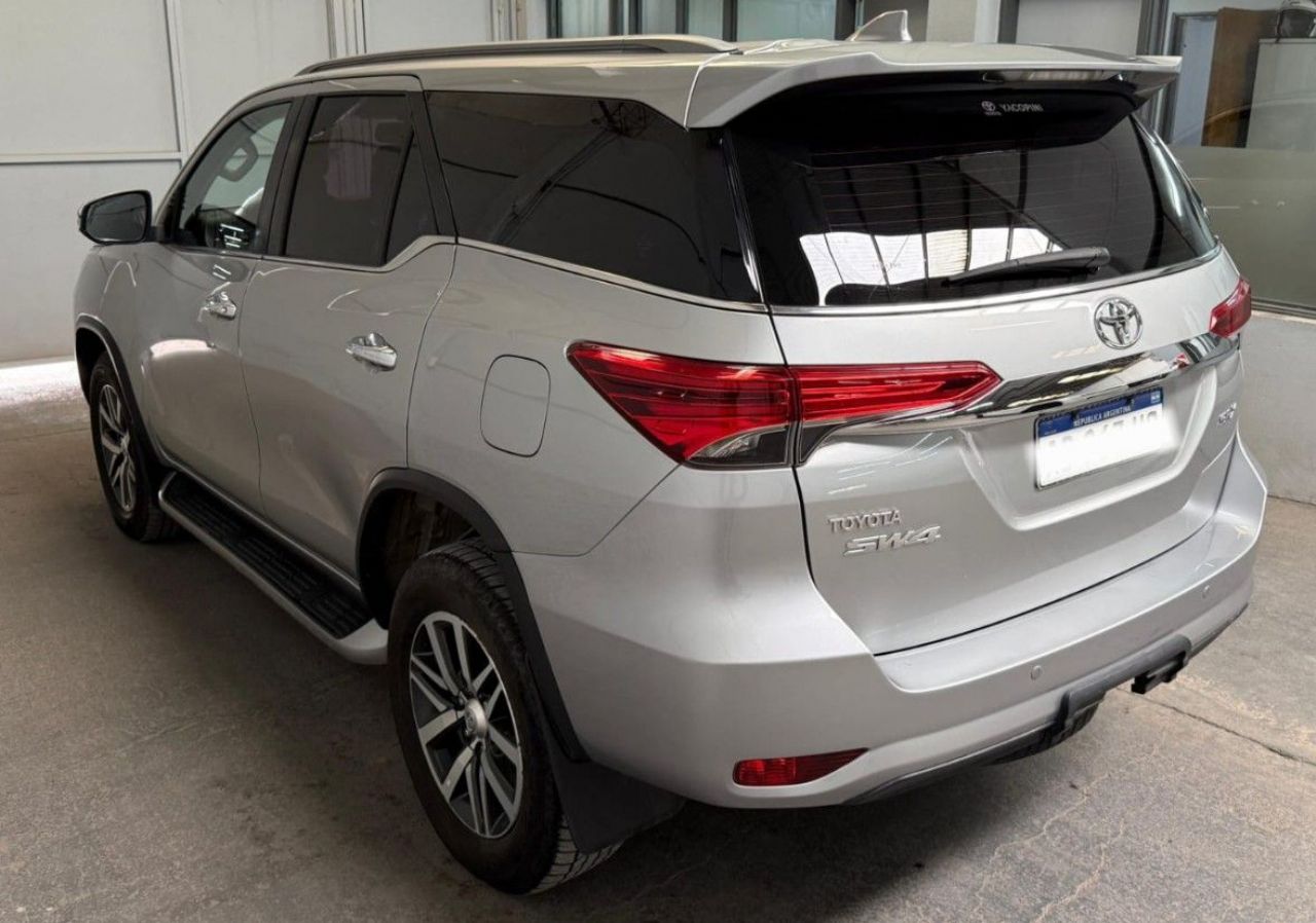 Toyota Hilux SW4 Usado Financiado en Mendoza, deRuedas