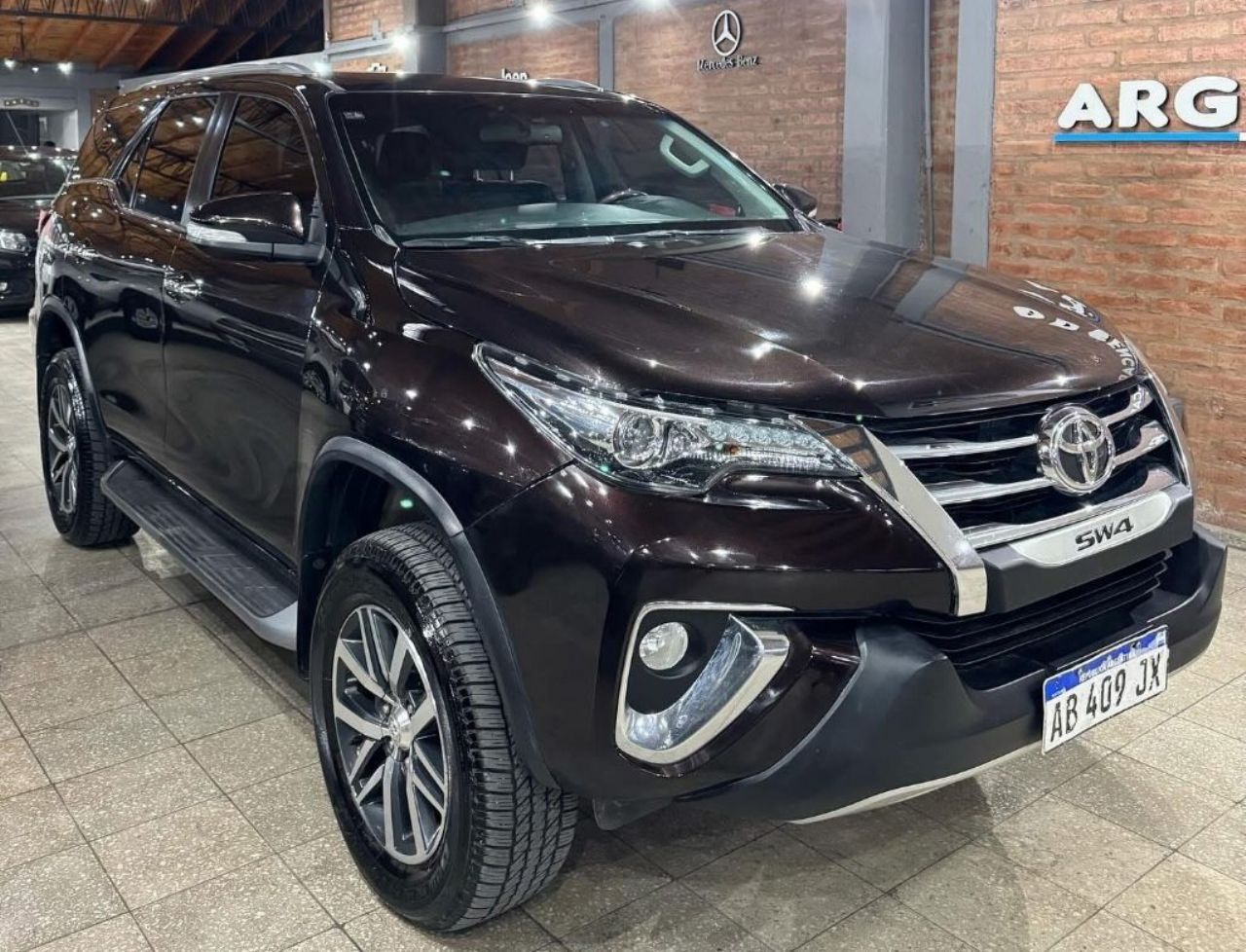 Toyota Hilux SW4 Usado Financiado en San Juan, deRuedas