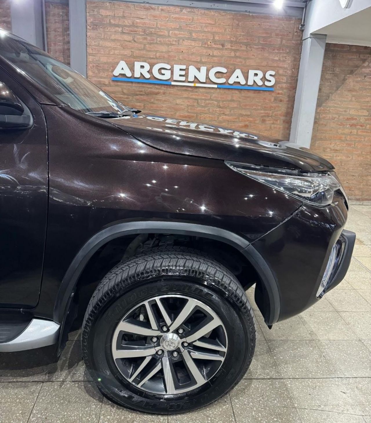 Toyota Hilux SW4 Usado Financiado en San Juan, deRuedas