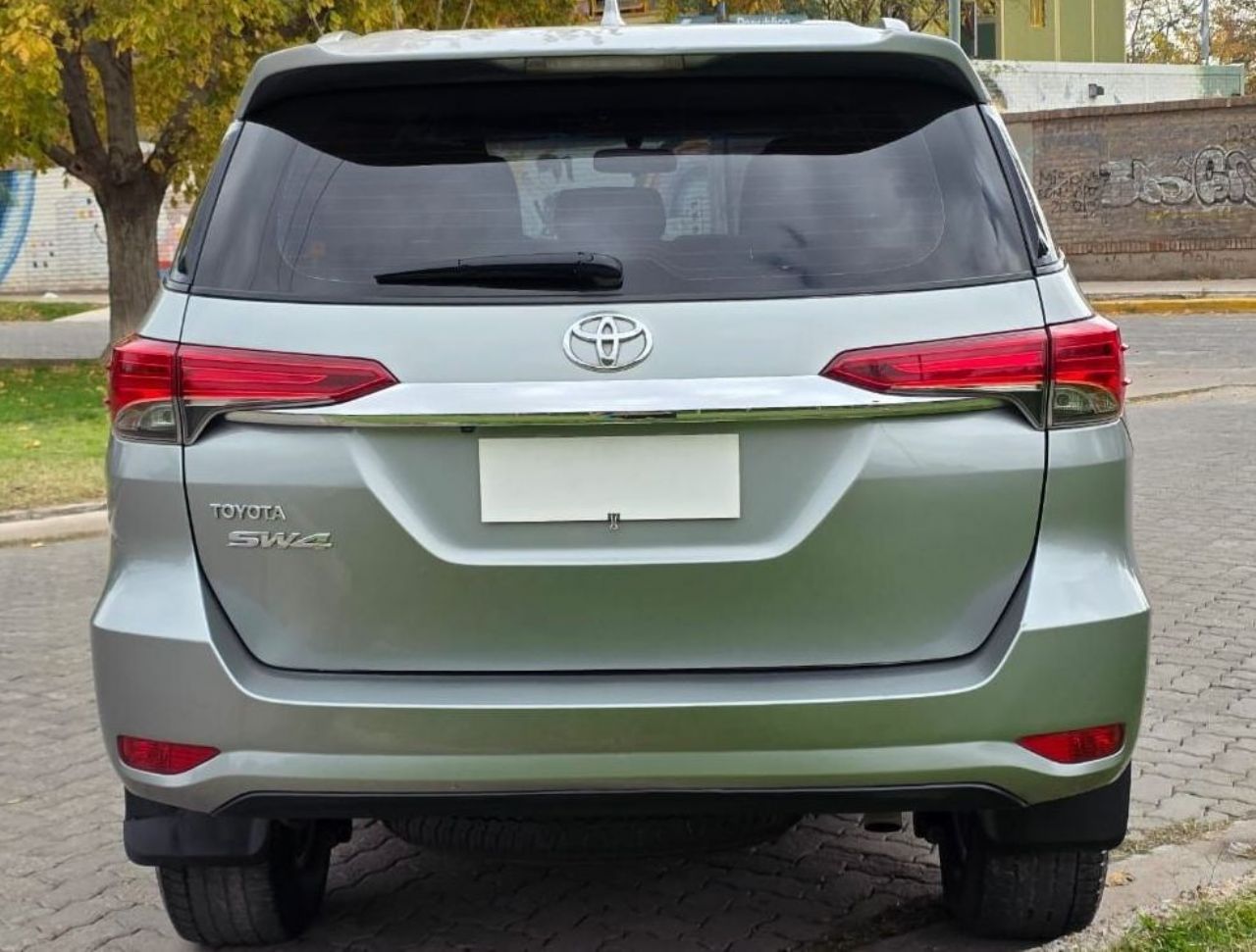 Toyota Hilux SW4 Usado en Mendoza, deRuedas