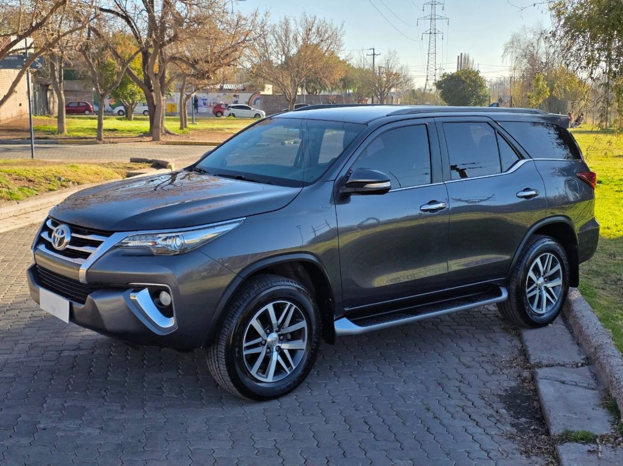 Toyota Hilux SW4 Usado en Mendoza, deRuedas