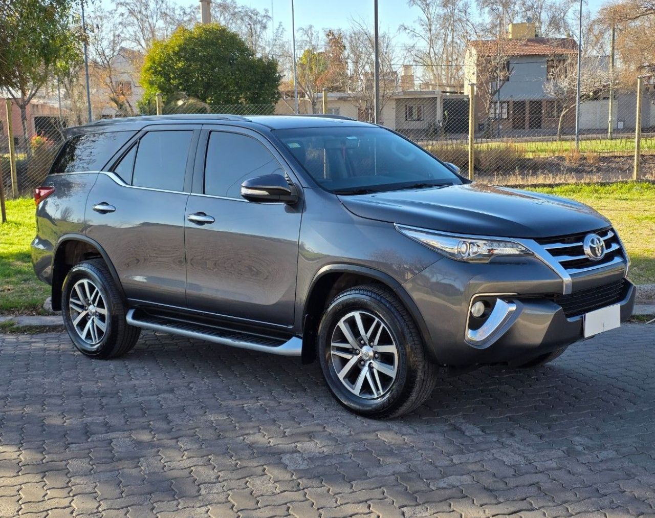 Toyota Hilux SW4 Usado en Mendoza, deRuedas