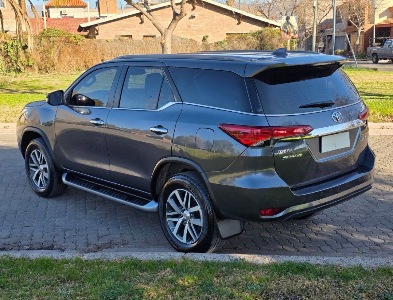 Toyota Hilux SW4 Usado en Mendoza, deRuedas