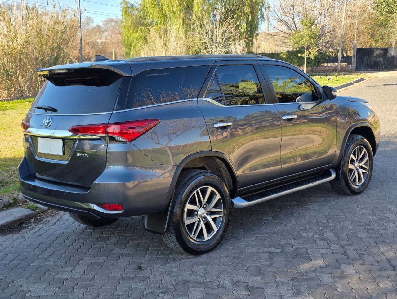Toyota Hilux SW4 Usado en Mendoza, deRuedas