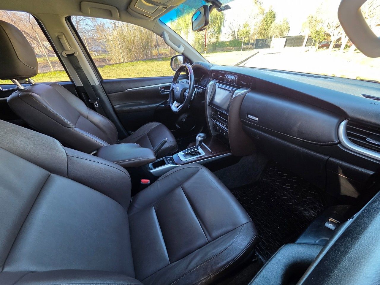 Toyota Hilux SW4 Usado en Mendoza, deRuedas