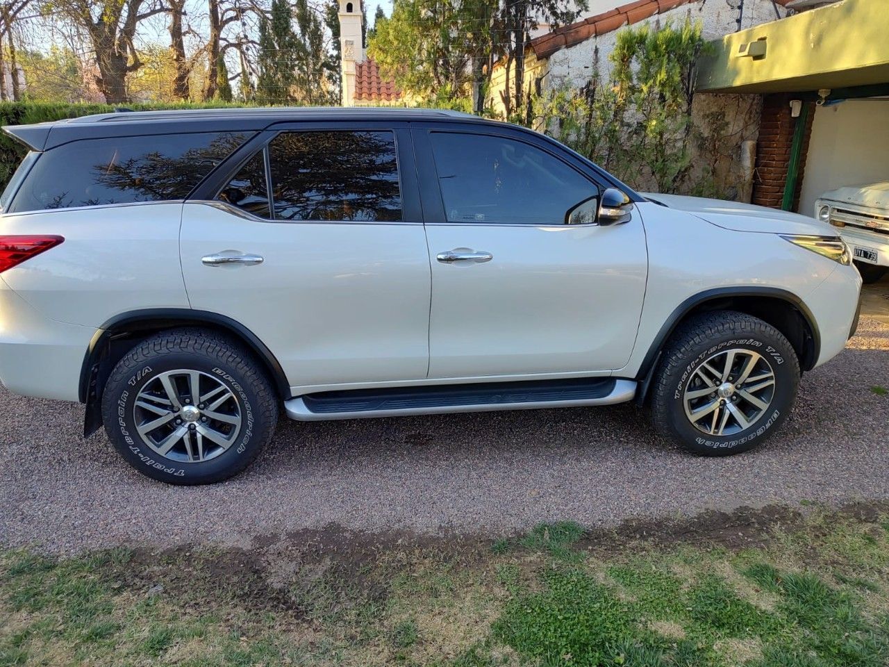 Toyota Hilux SW4 Usado en Mendoza, deRuedas
