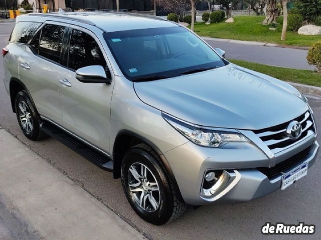 Toyota Hilux SW4 Usado en Mendoza, deRuedas