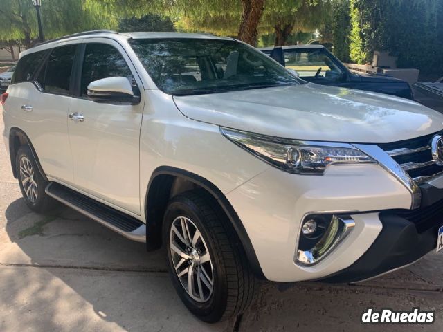 Toyota Hilux SW4 Usado en Mendoza, deRuedas