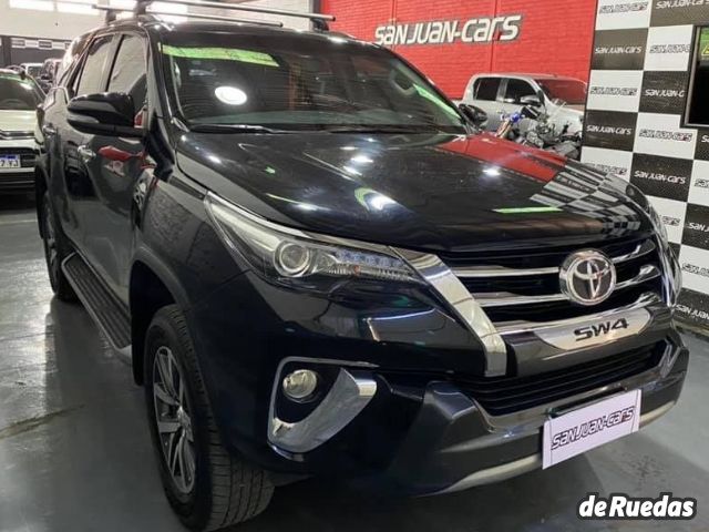 Toyota Hilux SW4 Usado en San Juan, deRuedas