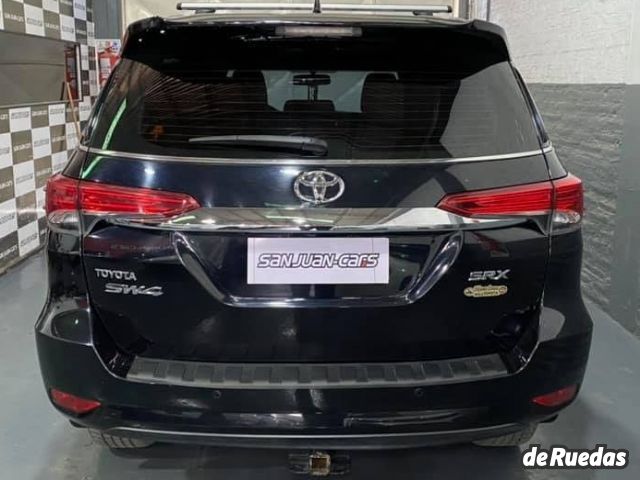 Toyota Hilux SW4 Usado en San Juan, deRuedas