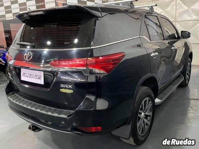 Toyota Hilux SW4 Usado en San Juan, deRuedas