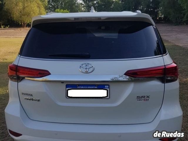 Toyota Hilux SW4 Usado en Mendoza, deRuedas