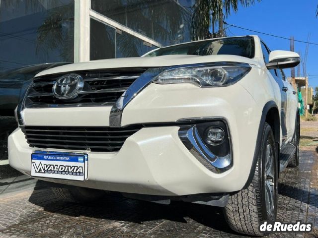 Toyota Hilux SW4 Usado en San Juan, deRuedas