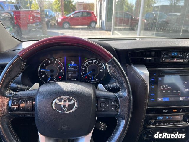 Toyota Hilux SW4 Usado en San Juan, deRuedas