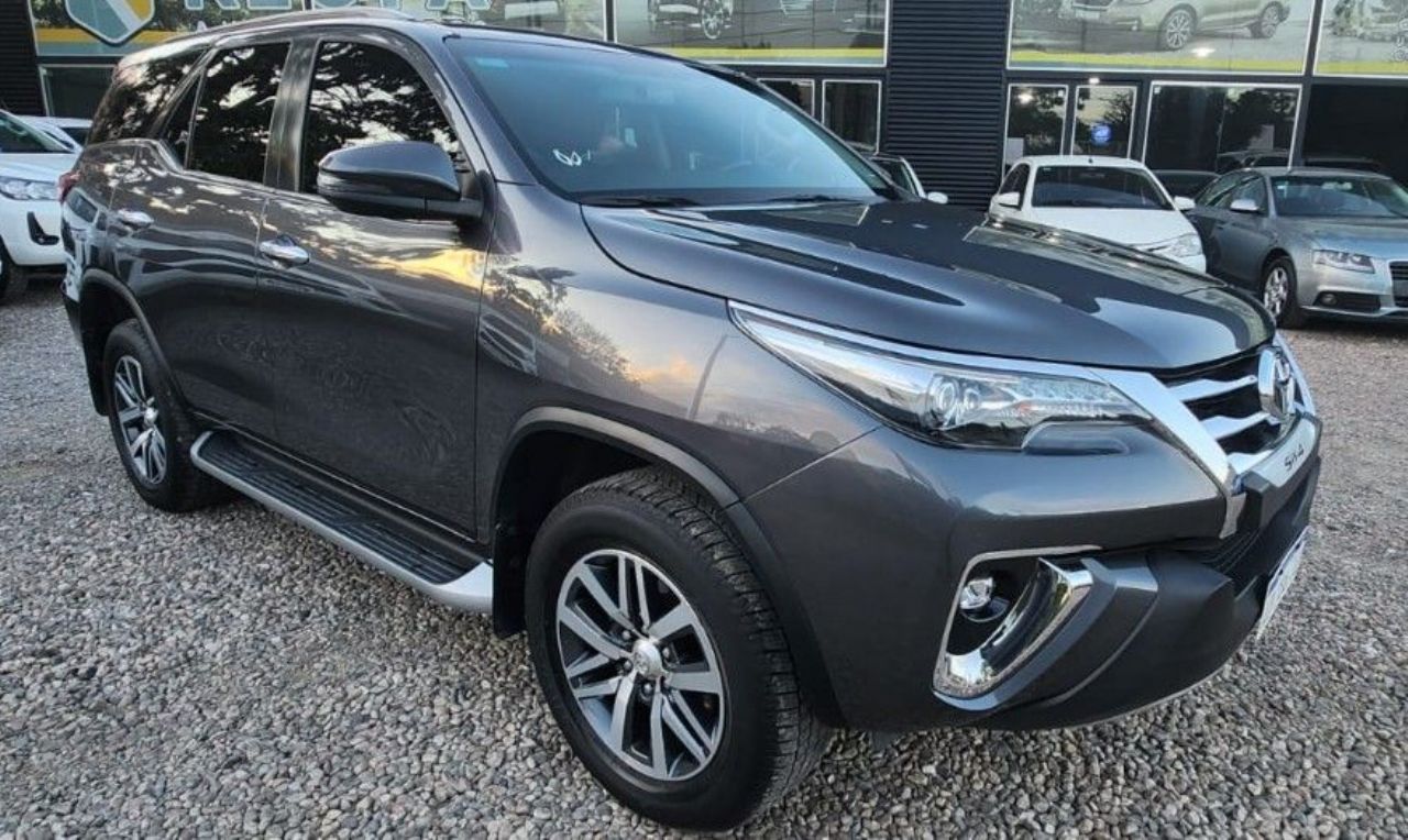 Toyota Hilux SW4 Usado Financiado en Córdoba, deRuedas