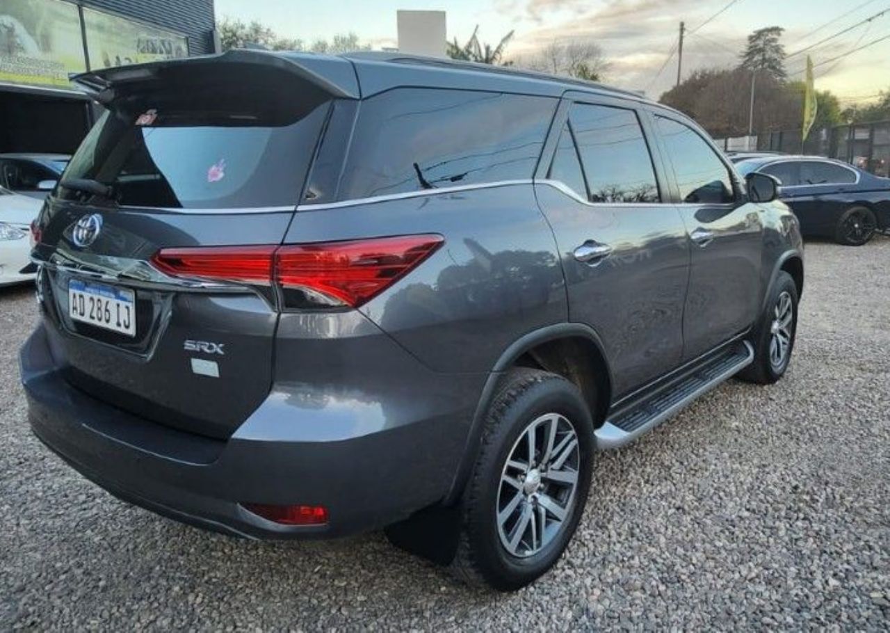 Toyota Hilux SW4 Usado Financiado en Córdoba, deRuedas