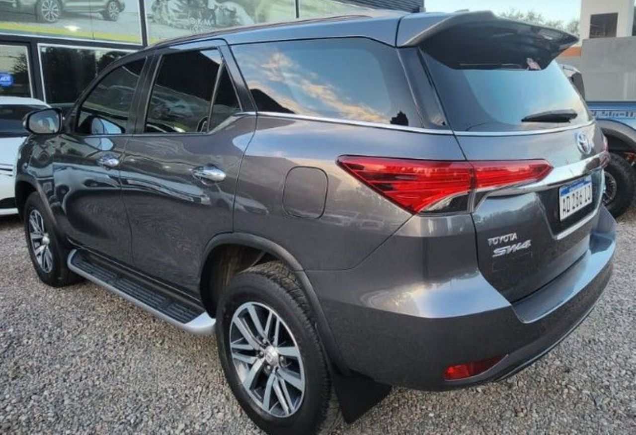 Toyota Hilux SW4 Usado Financiado en Córdoba, deRuedas