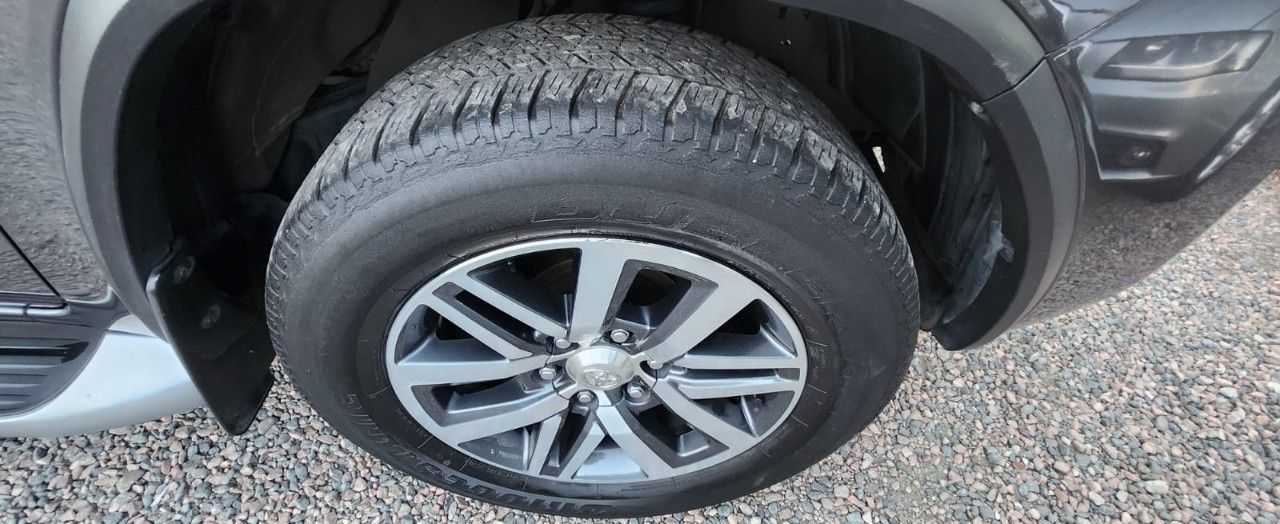 Toyota Hilux SW4 Usado Financiado en Córdoba, deRuedas
