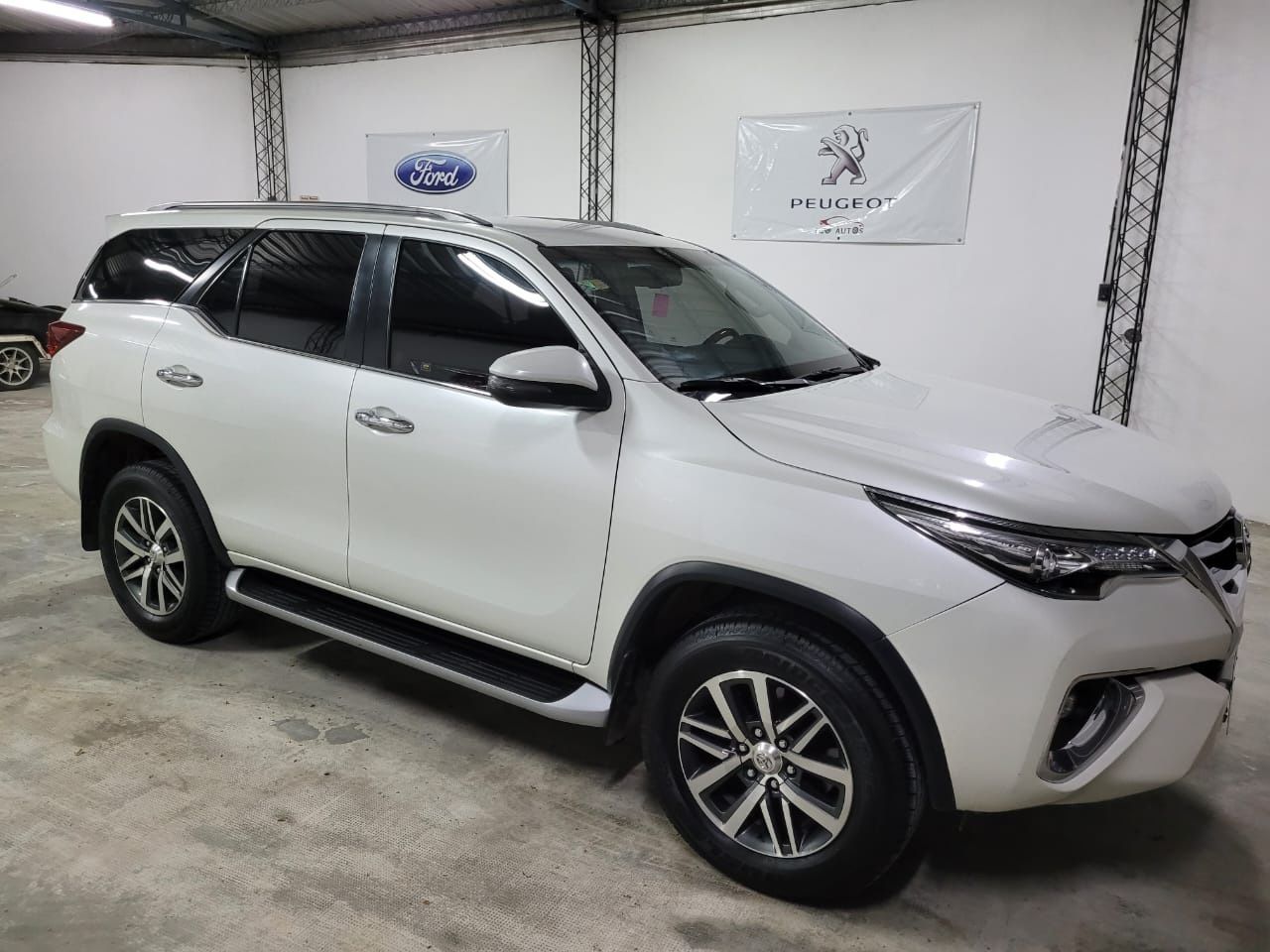 Toyota Hilux SW4 Usado en San Juan, deRuedas